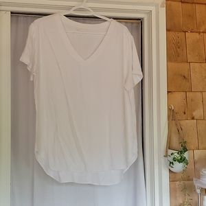 Plain white tshirt